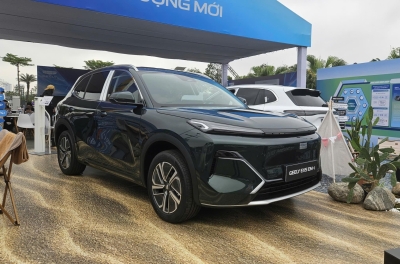 Vừa trình làng, Geely EX5 EM-i đã xác lập 3 kỷ lục tại thị trường Việt