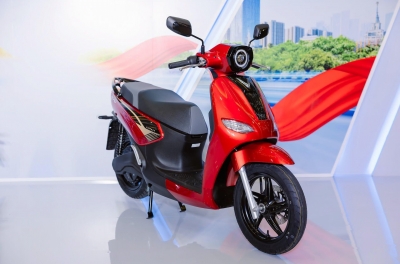 VinFast Kyo chốt giá từ 30 triệu tại Việt Nam: Cốp rộng 21 lít, có thể đổi pin, tầm vận hành 160 km