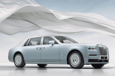 Chiếc Rolls-Royce Phantom được Mai Phương Thúy chia sẻ đặc biệt cỡ nào?
