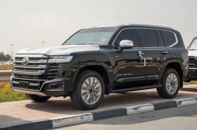 Toyota Land Cruiser LC300 hybrid lộ dán nhãn năng lượng, ngày ra mắt Việt Nam đang đến gần?