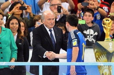 Thành viên FIFA giải thích việc bầu chọn cho Messi