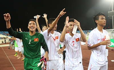 U19 Việt Nam nhập học trước khi lên đường đi Myanmar