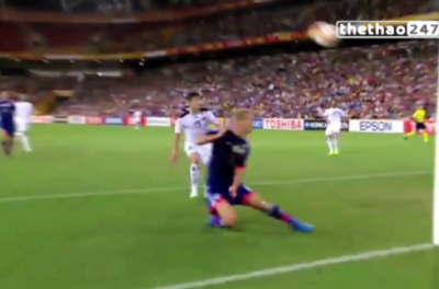Video Asian Cup 2015: Sao Nhật Bản sút dội cột dọc từ khoảng cách... 3m