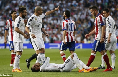 VIDEO: Lối chơi đầy tiểu xảo và bạo lực của các cầu thủ Atletico