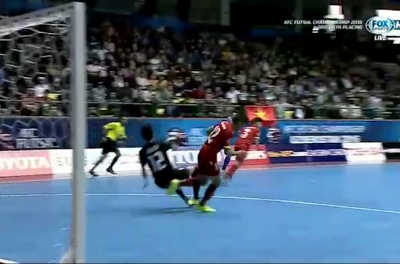 VIDEO: Tình huống thổi pen hy hữu chỉ có ở Futsal