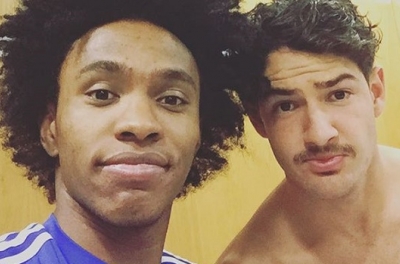 Tin bóng đá Anh 26/2: Cựu tiền vệ Arsenal giải nghệ, Pato ra mắt Chelsea