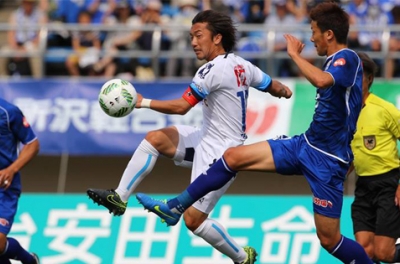 Đội của Công Phượng, Tuấn Anh cùng hòa ở vòng 16 J-League 2