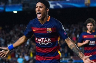 Neymar chính thức ký hợp đồng mới