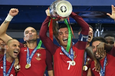 Nhìn lại bộ sưu tập danh hiệu đồ sộ của Cristiano Ronaldo trong sự nghiệp