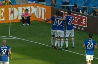 VIDEO: Drogba thể hiện duyên ghi bàn ấn tượng trước Arsenal