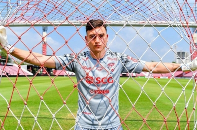 Muangthong Utd chính thức kiện Đặng Văn Lâm lên FIFA