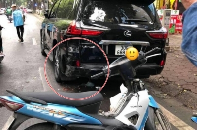 Nam shipper tông vào Lexus LX570 gần 10 tỷ đồng, dự đoán cái kết