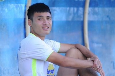 Cầu thủ thuộc biên chế HAGL bị đấm gãy sống mũi