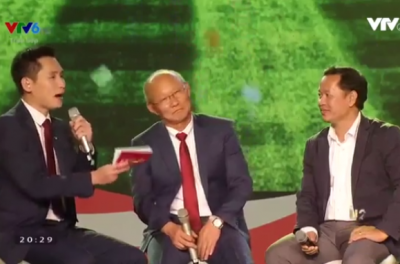 VIDEO: HLV Park Hang-seo đoán tên học trò qua ảnh hồi nhỏ