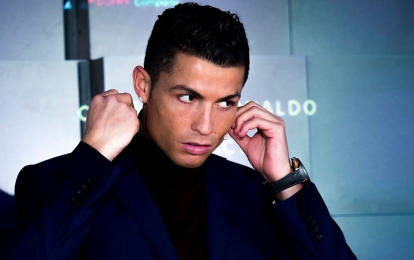 Ronaldo 'chạm đáy nỗi đau' trong sự nghiệp