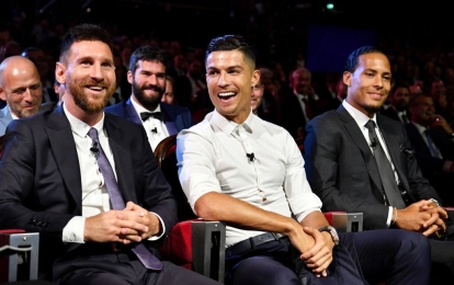 Messi có hành động trên cả tuyệt vời trong ngày Ronaldo lập kỷ lục