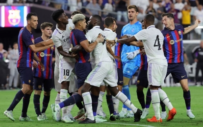 Barca nhận tin dữ trước thềm El Clasico, nguy cơ bị loại khỏi C1