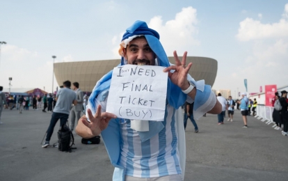 Người hâm mộ Argentina 'trả giá' cho hành động sang Qatar cổ vũ Messi