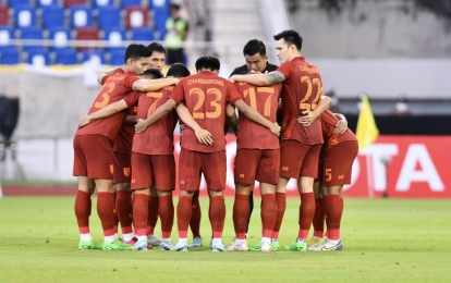 Đại kình địch ĐT Việt Nam chốt danh sách AFF Cup khiến tất cả ngỡ ngàng?