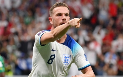 Henderson ghi tên vào lịch sử ĐT Anh sau khi toả sáng trước Senegal