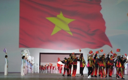 Truyền thông quốc tế ‘trầm trồ thán phục’ trước Lễ khai mạc SEA Games 31