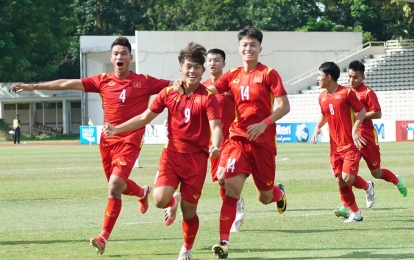 CĐV ĐNÁ: ‘U19 Việt Nam không xứng đáng thắng, họ được trọng tài giúp đỡ’