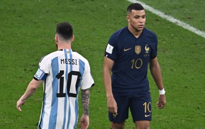 PSG khó xử sau khi Messi đánh bại Mbappe ở World Cup