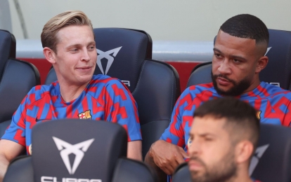 Depay tiết lộ thực hư vụ Frenkie De Jong bị Barca nợ lương