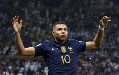 Thua cay đắng Messi, Mbappe vẫn khiến cả thế giới thán phục với kỷ lục khó tin