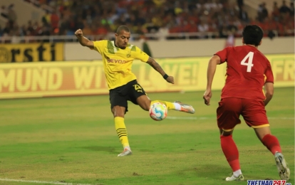 VIDEO: Bàn thắng 'miễn chê' của Dortmund vào lưới ĐT Việt Nam