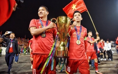 Người hùng AFF Cup xuất hiện ở buổi tập của U23 Việt Nam