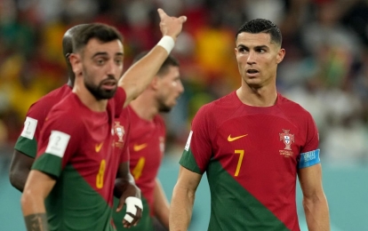 Bồ Đào Nha thắng nhọc nhằn, Bruno 'kêu gọi' NHM chỉ trích Ronaldo