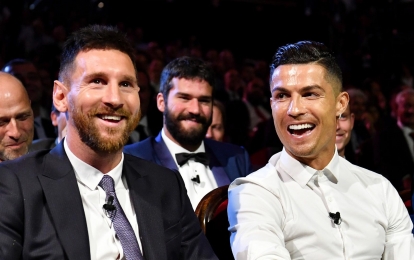 Đây, đáp án cho câu hỏi: 'Ronaldo với Messi, ai giỏi hơn?'