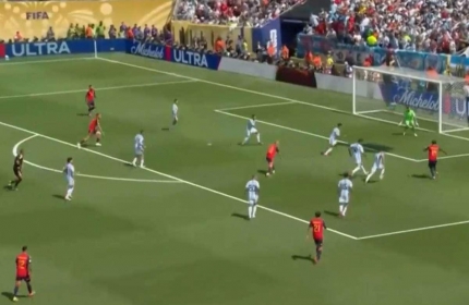 Video: Yamal dứt điểm nguy hiểm về phía khung thành Argentina