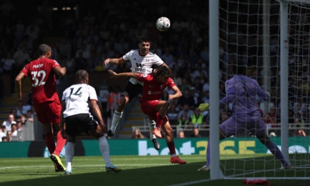 Highlights Fulham vs Liverpool: Siêu sao tỏa sáng, rượt đuổi tỉ số, kết quả cay đắng