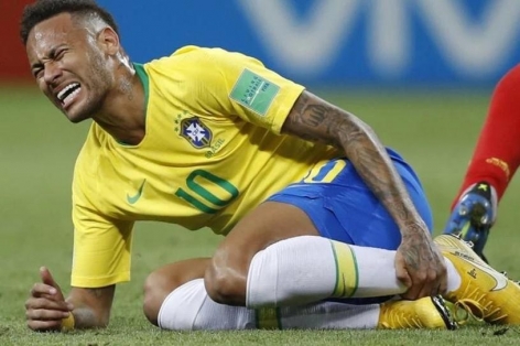Neymar chính thức bị lật tẩy chiêu trò 'ăn vạ'