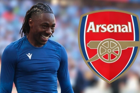 Huyền thoại MU lên tiếng cảnh báo mục tiêu chuyển nhượng của Arsenal