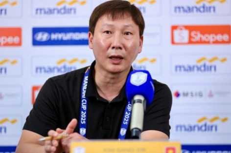 HLV Kim Sang Sik hài lòng với chiến thắng 3-0
