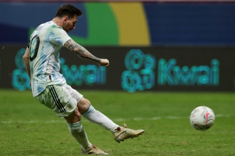 Messi nén đau 'gánh' Argentina vào chung kết Copa America 2021