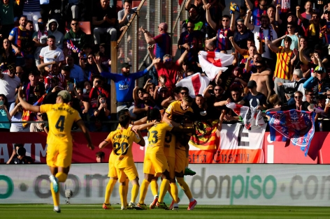 Trực tiếp Barca 2-1 Girona: Lewandowski lập công