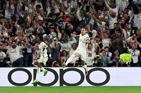 Bùng nổ bù giờ, Real Madrid giành vé vào chung kết Champions League