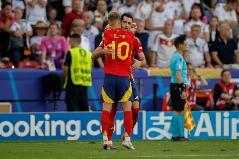 Người hùng của Tây Ban Nha khẳng định sự đoàn kết của đội bóng