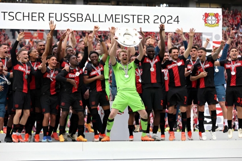 Bayer Leverkusen đi vào lịch sử Bundesliga với chức vô địch bất bại