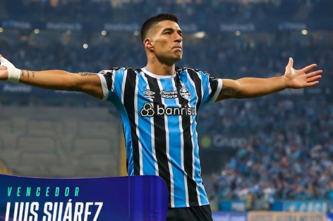 Chuẩn bị dưỡng già cùng Messi, Luis Suarez giành Quả bóng vàng danh giá
