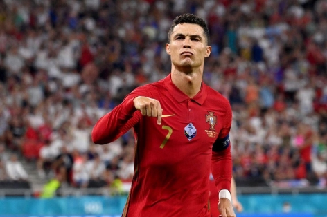 Euro 2024: HLV khẳng định Ronaldo lên tuyển nhờ phong độ, không phải vì tên tuổi