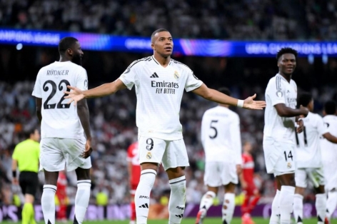 Mbappe ghi danh vào lịch sử Champions League