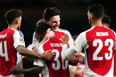 Trực tiếp Arsenal 2-1 PSV: Tấn công quyết liệt