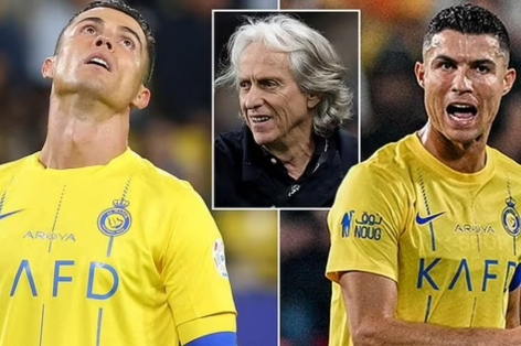 Đối thủ của Ronaldo sa thải HLV vô địch