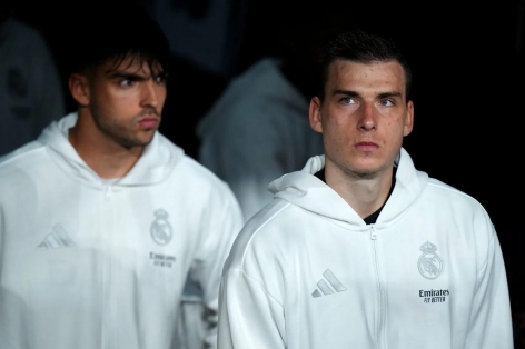 Chia tay Lunin, Real Madrid sẵn sàng chọc giận Barcelona trên TTCN