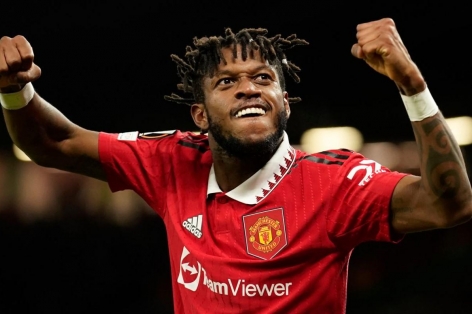 Ông lớn ra tay, Fred chuẩn bị tái xuất Premier League